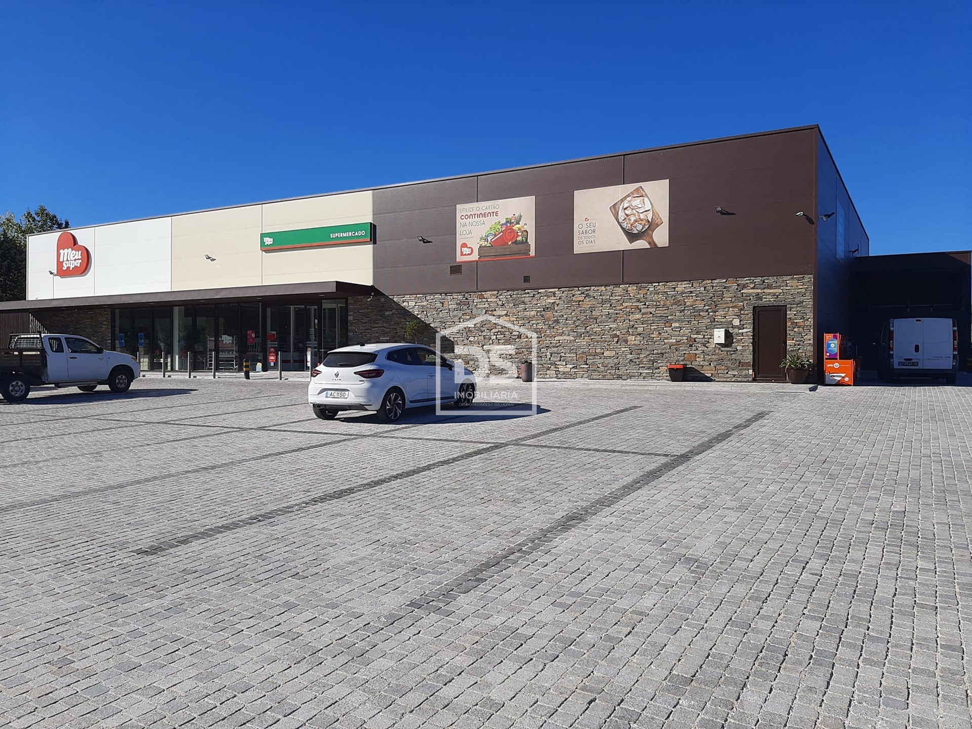 Supermarket